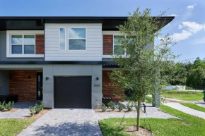 Townhome 4 BD Splash Pool BBQ at Le Reve - 4448